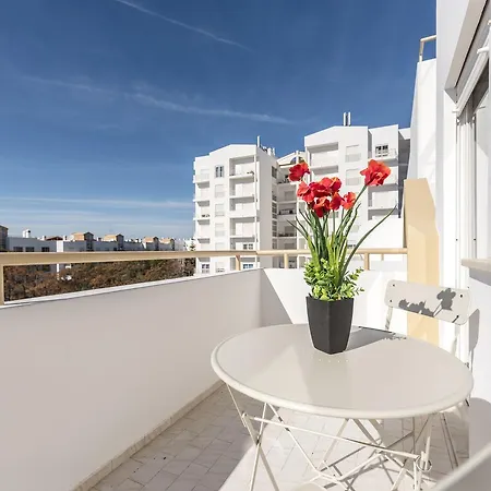 Апартаменты 2-bedroom Terrace Flat Лагуш