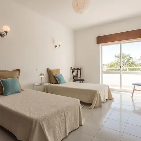 Апартаменты 2-bedroom Terrace Flat Лагуш