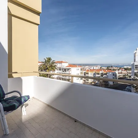 Apartment 2-bedroom Terrace Flat *